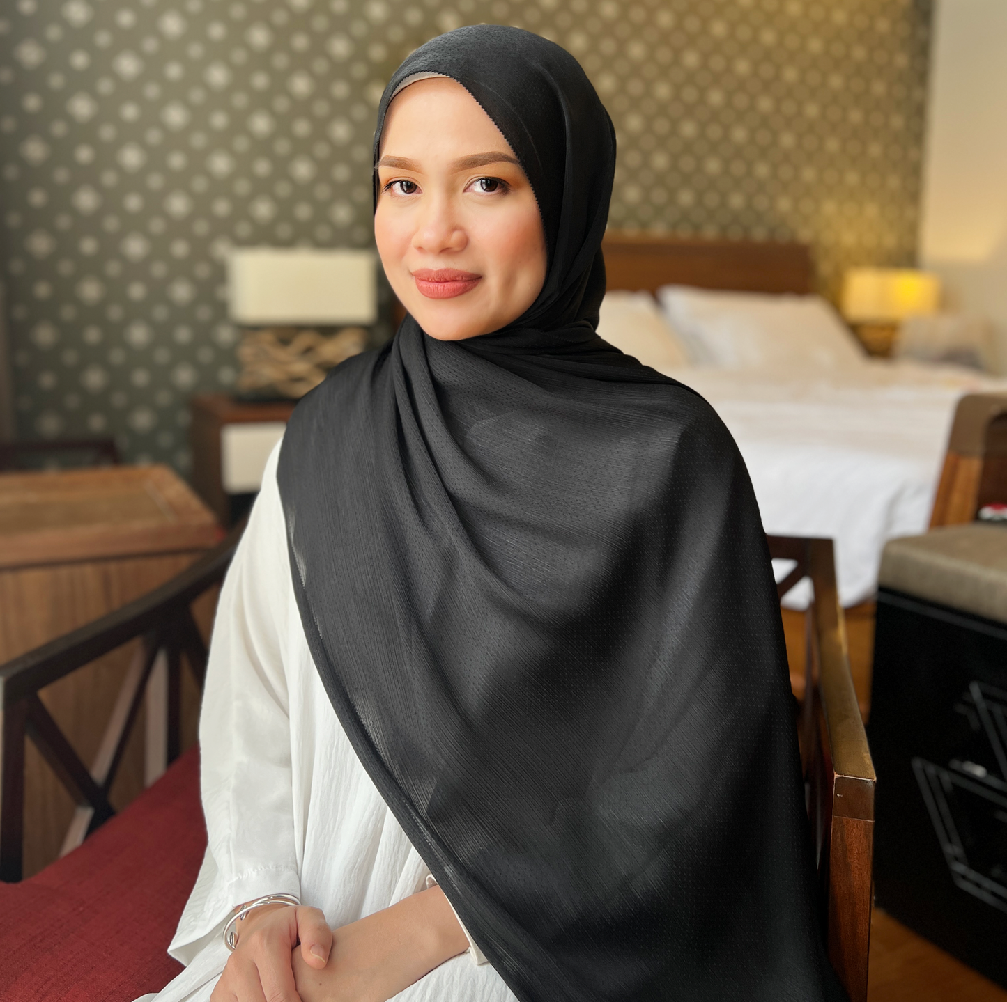 Luxe Raya Shawl (Black)