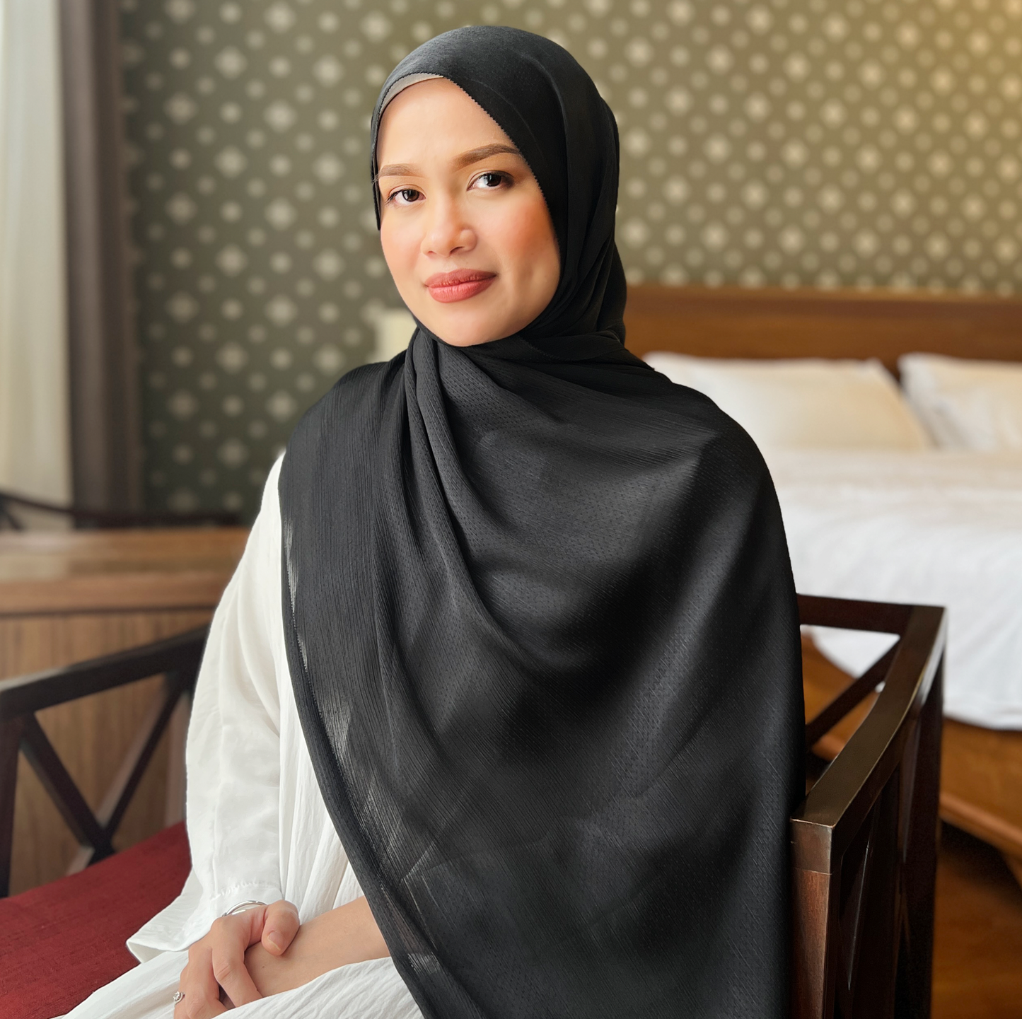 Luxe Raya Shawl (Black)