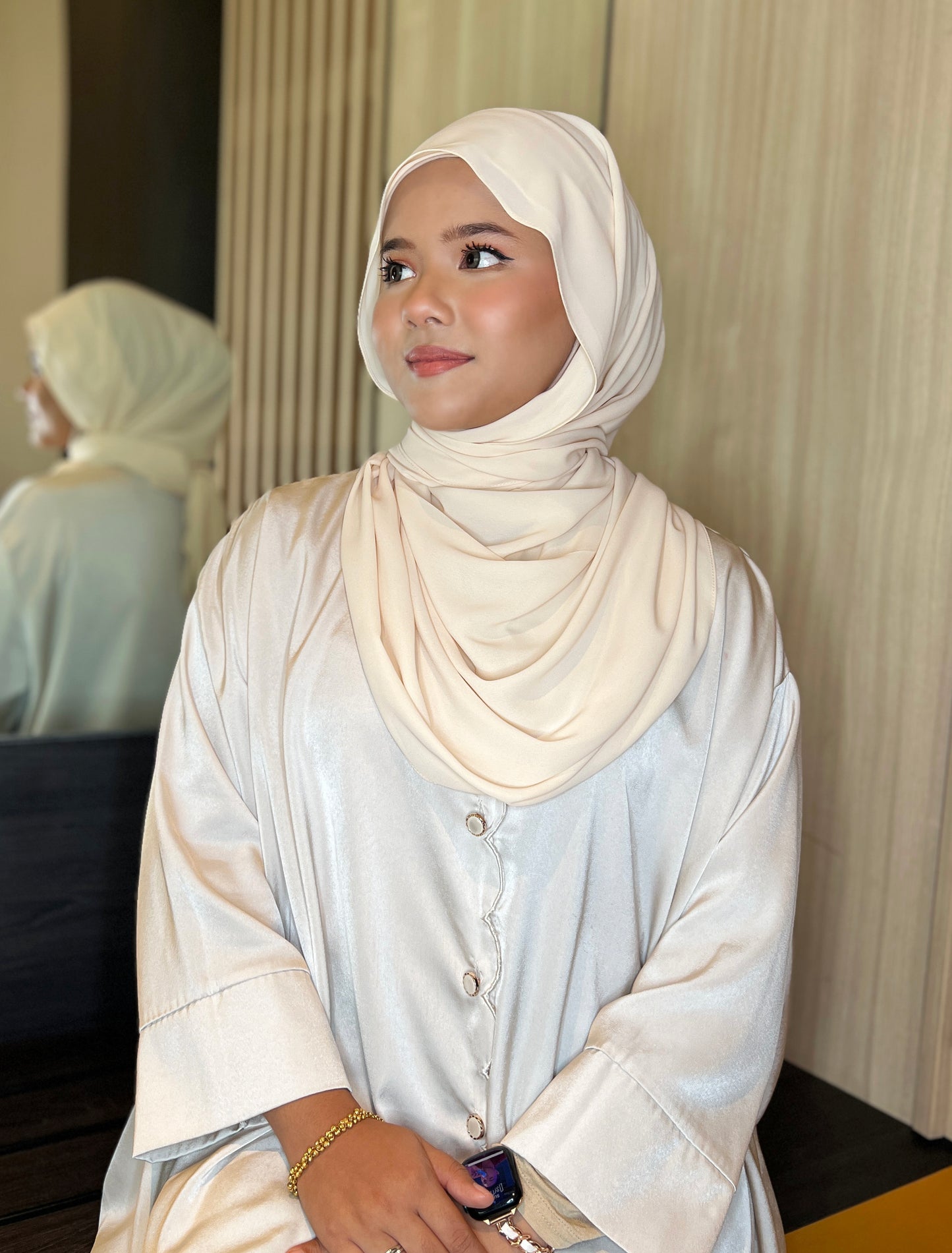 2-way Instant Shawl (Cream)