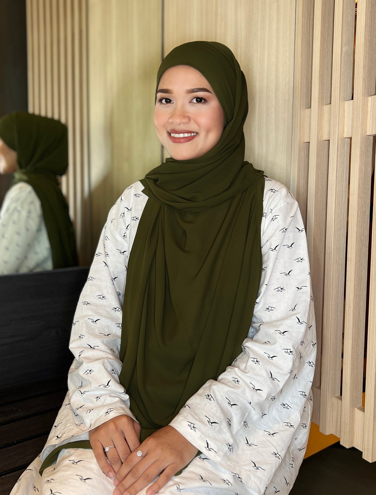 2-way Instant Shawl (Olive)