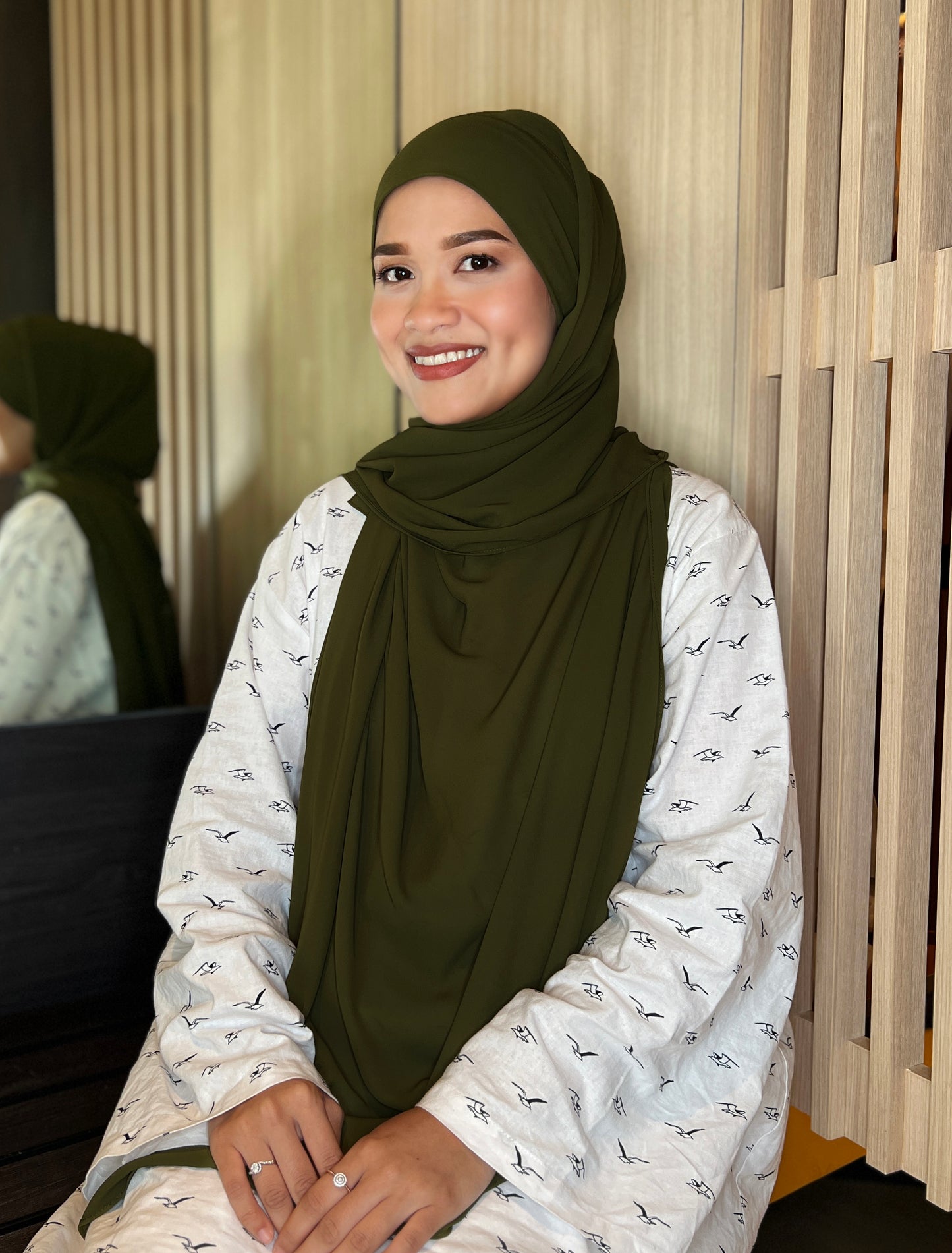 2-way Instant Shawl (Olive)