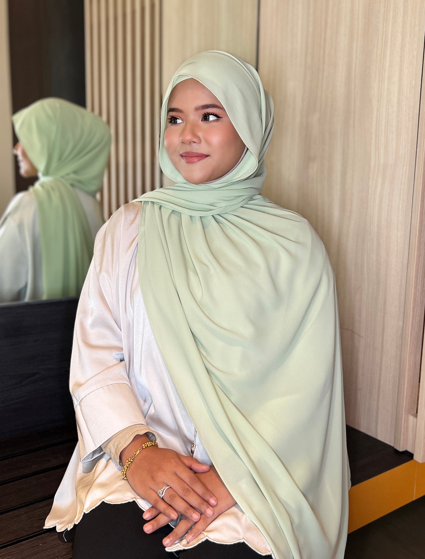 2-way Instant Shawl (Sage Green)